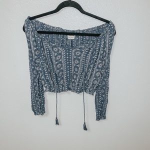 Long sleeve cropped shirt